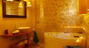 Rock House's Villa Melody - Image 3