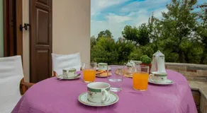 Olive View Cottage in Pelion - Image 4