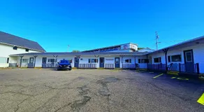 Laurie's Inn - Image 4