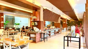 Crystal Lotus Hotel Yogyakarta - Image 4