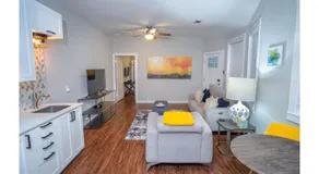 Remodeled Modern 1BR1BA Apt Near Downtown, 5min Pearl - Image 2