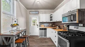 The Ultimate Fan's Retreat: 5BR near all the Action - Image 3