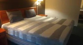 King Bed Hotel Studio 111 - Image 3