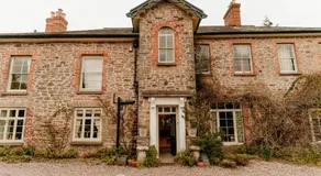 Lyde Court Country House - Image 2
