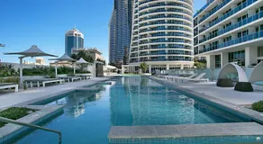 Number 1 H Residences - WiFi, Parking & More by Gold Coast Holidays - Image 2