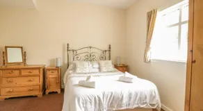 farmhouse braithwaite mews - Image 2