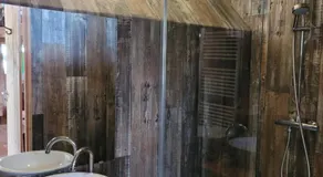 Wooden Lodge Victor de Vos - Slapen in een boomhut - Rijen, Brabant - Image 2
