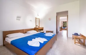 Azapiko Blue Sea Hotel - Image 2
