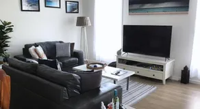Discover Warilla - Bright and Airy Townhouse near the Beach and Lake - Image 2