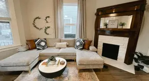 The Cozy Historic Retreat 2 BR - Image 2