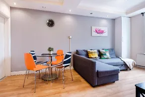 City Chic - King's Cross Apartments - Image 4