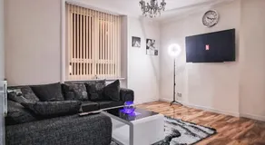 Glasgow Southside: Cosy 2 Bedroom Apartment - Image 2