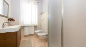 Golf Apartment - Image 2