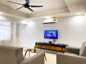 Modern Stylish Double Storey 5Room 9Pax @Icon city - Image 5