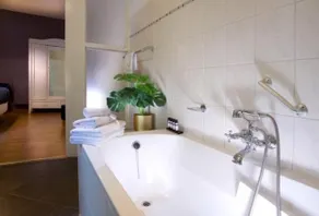 Haarlem Hotel Suites - Image 5