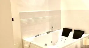 Pigneto Square Home - Image 3
