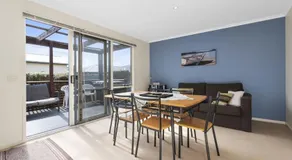 Budget By The Bay - Image 3