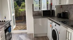 Ensuite deluxe home - Image 4