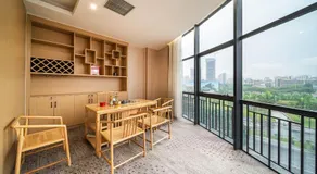 Trendy Romantic MAXScreen International Hotel Guangzhou Baiyun International Airport Branch - Free Shuttle Bus to Guangzhou Baiyun International Airport & Free Deliver Service to Canton Fair Complex During Canton Fair Period & Free VPN Internet Access - Image 5