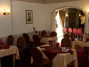 The Hotel Commodore - Image 2