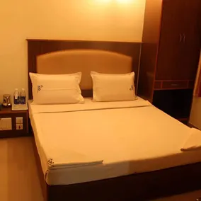 Hotel Sri Gowri Shankar Boarding & Lodging - Image 5