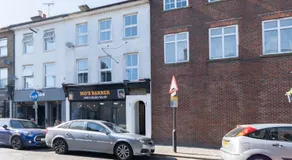 2 Bedroom Flat in the heart of Southend Sleeps 6 - Pass the Keys - Image 5