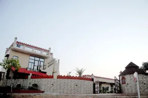 Hotel Yuvraj Nature - Image 4