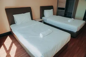 Gee homestay @ Marina court resort condo - Image 2