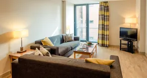 PREMIER SUITES Manchester - Image 3