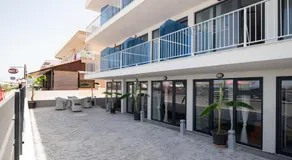 Grand Dodo's Triada Seaview Studios - Image 3