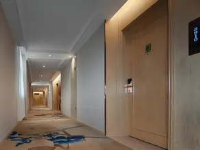 Vienna International Hotel Chongqing Nanping Pedestrian Street Wanda Plaza - Image 5