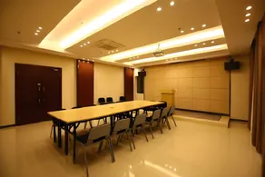 City Comfort Inn Hotel Guiyang Normal University Yangmingci Metro Station - Image 4