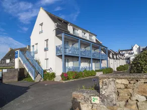 Apartment in Tregastel near the Beach - Image 3