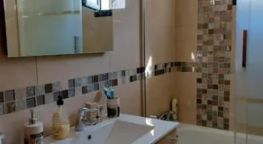 Modern apartment with pool in the heart of El Portil - Image 2