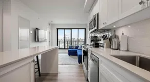 Exquisite 2 Bed Condo near DT Core WFree Parking - Image 3