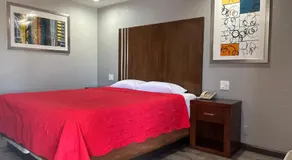 Valley Inn - Image 2