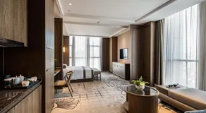 Jinling Grand Hotel - Image 2