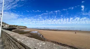 En plein cœur d'Arromanches (côté ponton) - Image 5