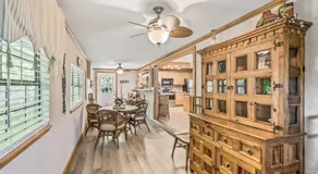 Dog-Friendly Home with High-Speed WiFi, Washer/Dryer, Central AC, & Adult Bikes - Image 5