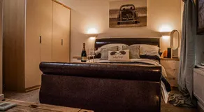 Log cabin - Image 2
