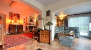 Villa ensoleillée à Sainte-Maxime avec piscine privée - Image 2