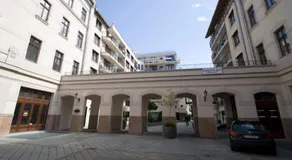 Gozsdu Spacious Apartment - Image 2