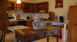 Golden Light Cottage Escape - Image 4