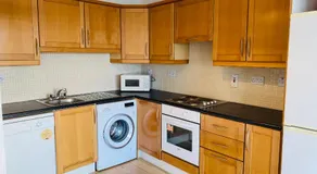 Apartment 8, Clifden Bay Apartments - Image 3