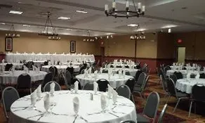 Holiday Inn Hotel & Suites Owatonna - Image 3
