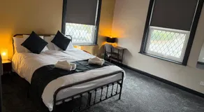 The Victoria Bar & Hotel - Image 3