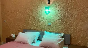 Heaven Gates Hotel - Image 2