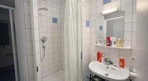 Private Room in a shared space - 5 min to Hbf - Image 3