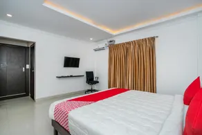 Hotel O Cosmopolitan - Image 2