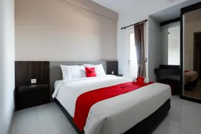 RedDoorz Apartment near Exit Toll Colomadu - Image 2